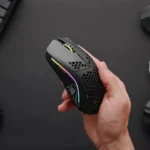 perbandingan mouse wireless vs kabel untuk gaming di tahun 2025