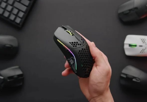perbandingan mouse wireless vs kabel untuk gaming di tahun 2025